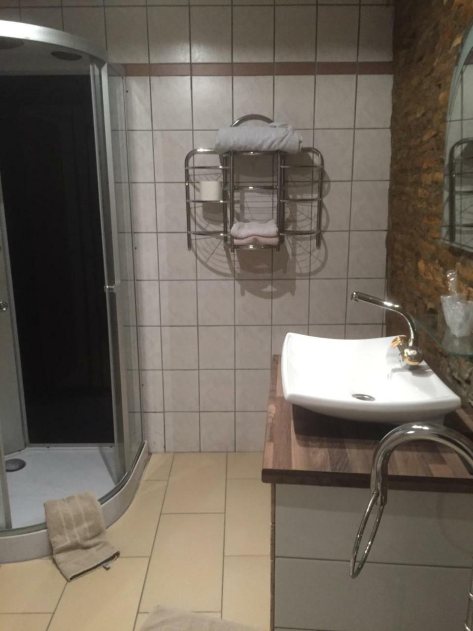Weinschloesschen Im Weingut Roos Hotel Ilbesheim Kültér fotó